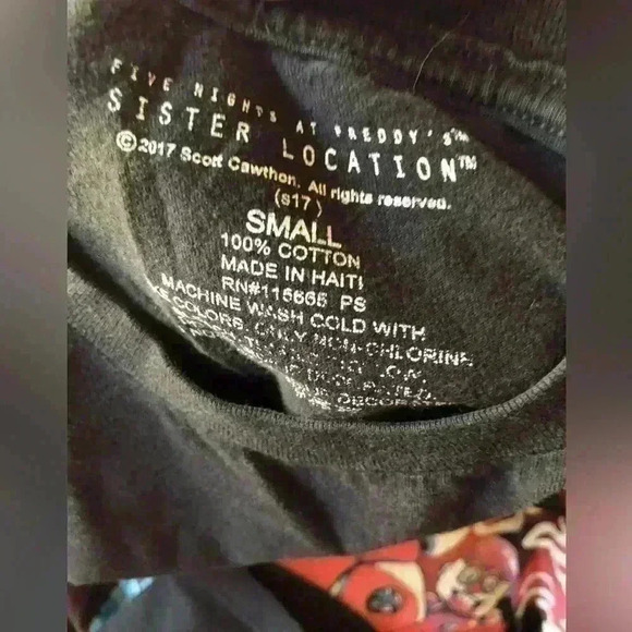 FNAF black short sleeve “please stay in your seat” graphic adult Small - Picture 4 of 4